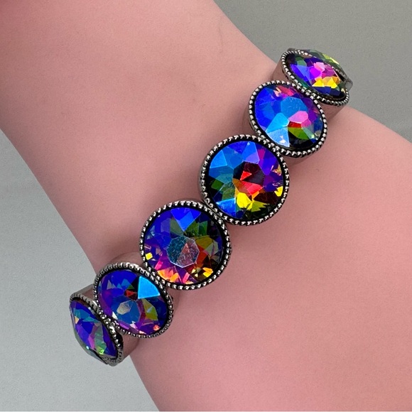 Unsigned Jewelry - Silver Tone AB Crystal Stretch Bracelet Rainbow Faceted Statement Glam Stacking